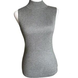 Madison Grey Gray Sleeveless Scoop Neck Top Size Small